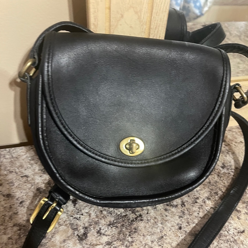 Coach vintage leather Watson 9981 black crossbody.